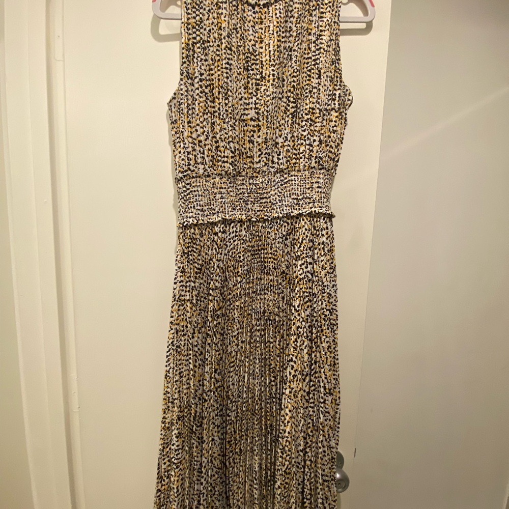 Nannette Black and Cream Sheath Maxi Dress with Mock Neck and Sleeveless Design